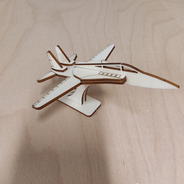 3D letalo - sestavi ga sam